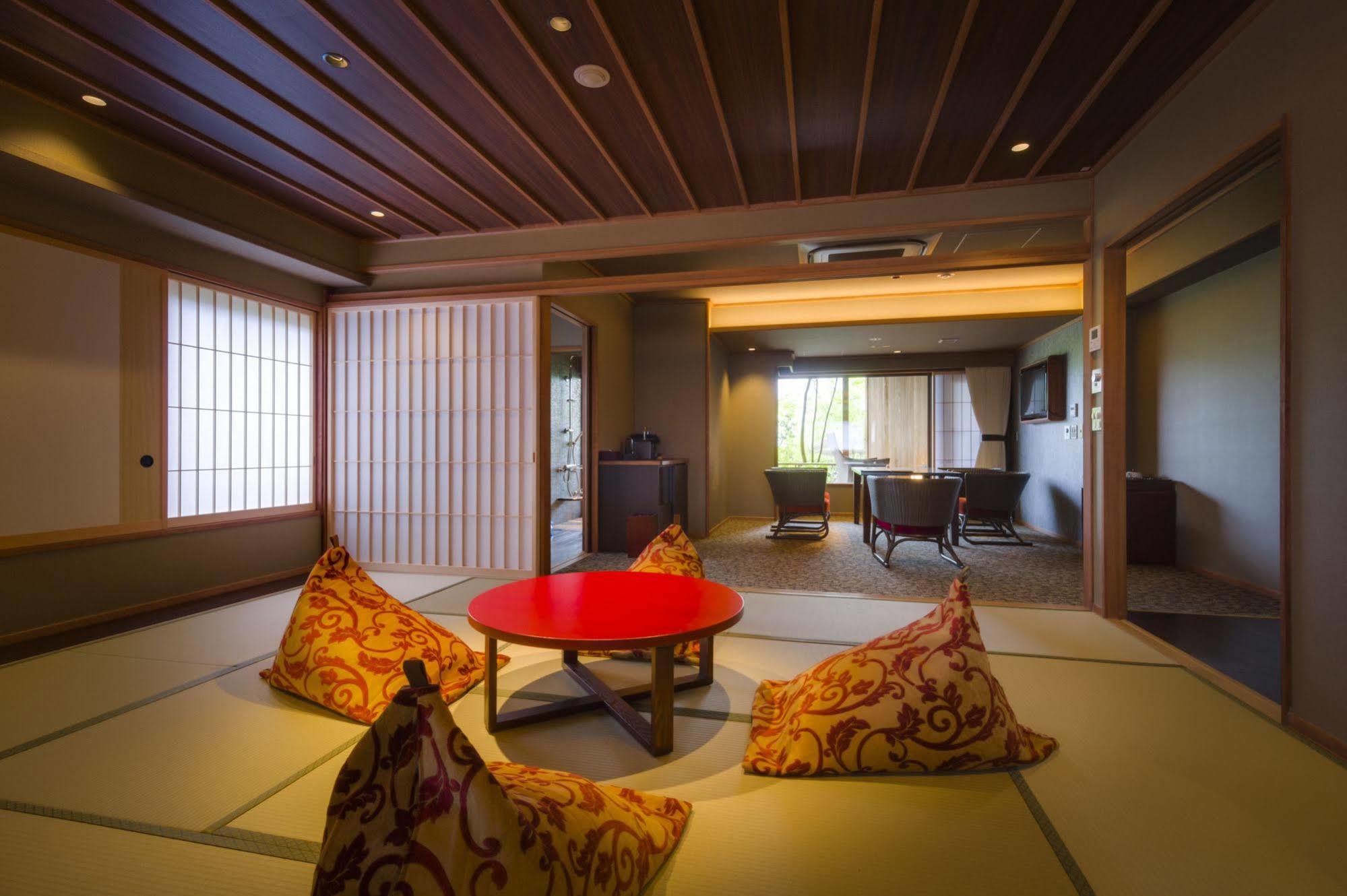 Hotel Fujisan Onsen Bessho Sasa Fudžijošida Exteriér fotografie